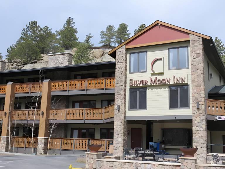 Silver Moon Inn in Estes Park, CO
