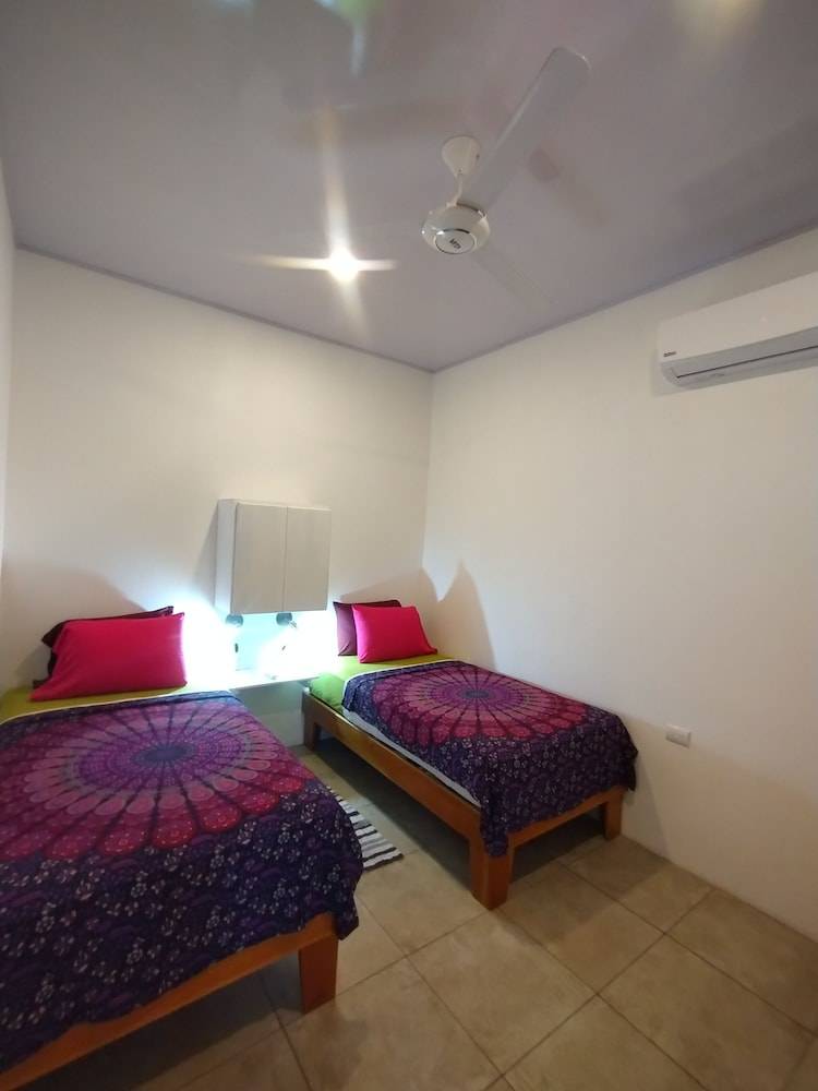 Hostel Jaco