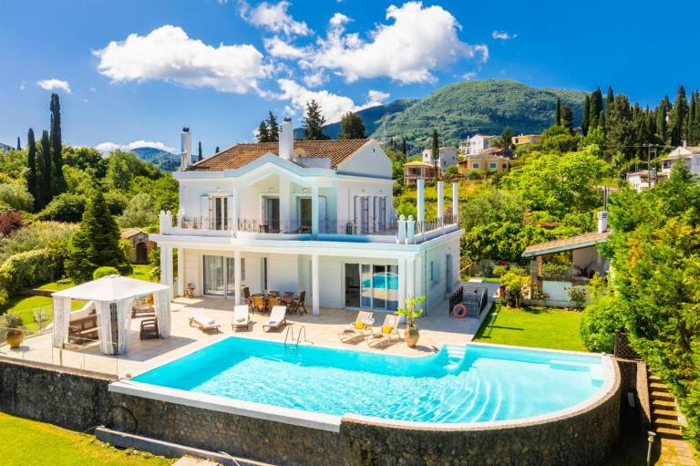 Βίλα  Agios Gordios