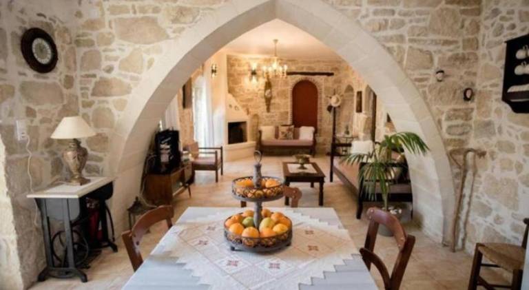 Nice villa with barbeque, private pool & yard | Dogs allowed — photo 3
