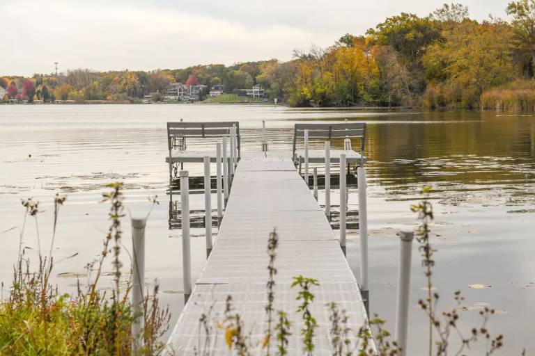 House  Fox Lake