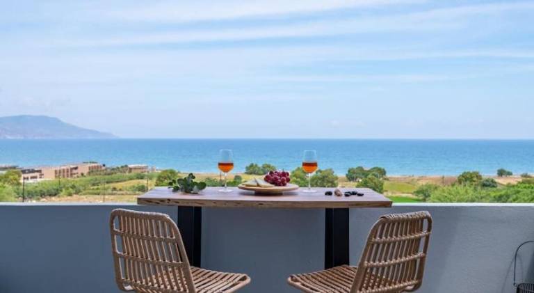 Villa with terrace, barbeque & yard — photo 5