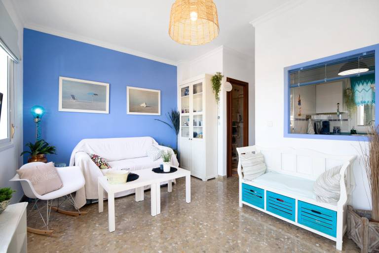 Child-friendly rental apartment with fast internet & terrace | Sea view | Close to the beach | Dogs allowed — photo 4