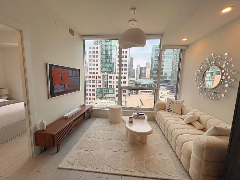 Condo Wellington Place