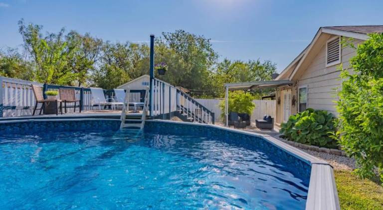 House with pool in San Antonio, TX