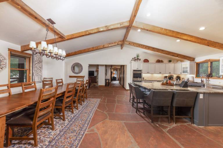 Lodge at Ski Hill: 8BR Lux Peak 8 Lodge, Theater, Hot Tub, Gym & Walk to Ski — photo 5