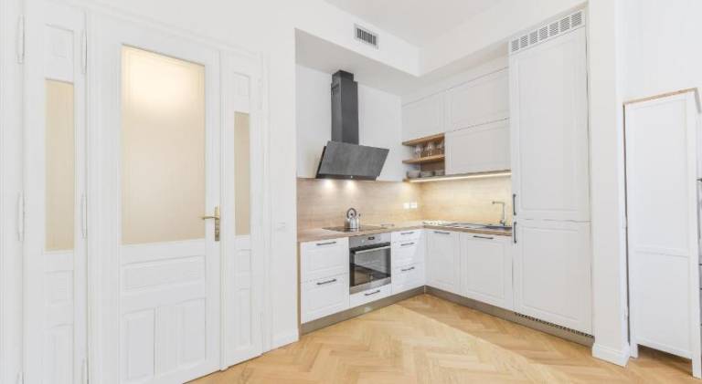 Brand New Apartment next to Old Town Square — photo 2