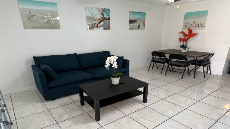 Hostel Hallandale Beach