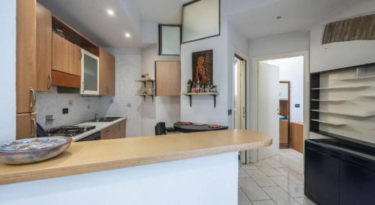 Apartment | Close to Two Towers — photo 4