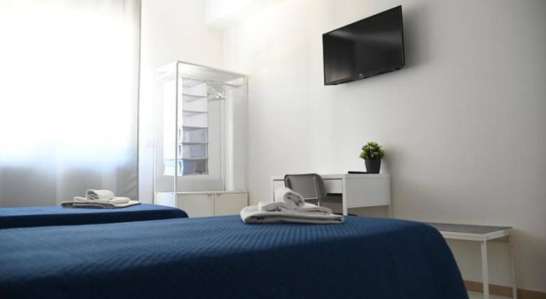 Dino's Rooms — photo 2