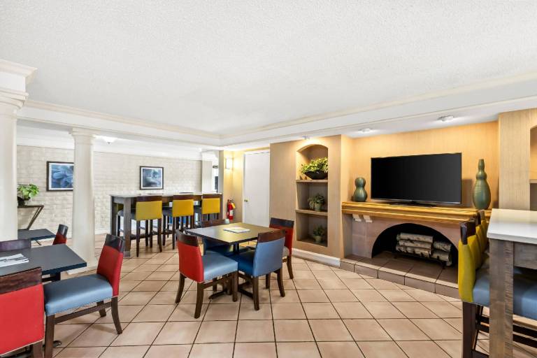 Econo Lodge Augusta North - Washington Road — photo 3