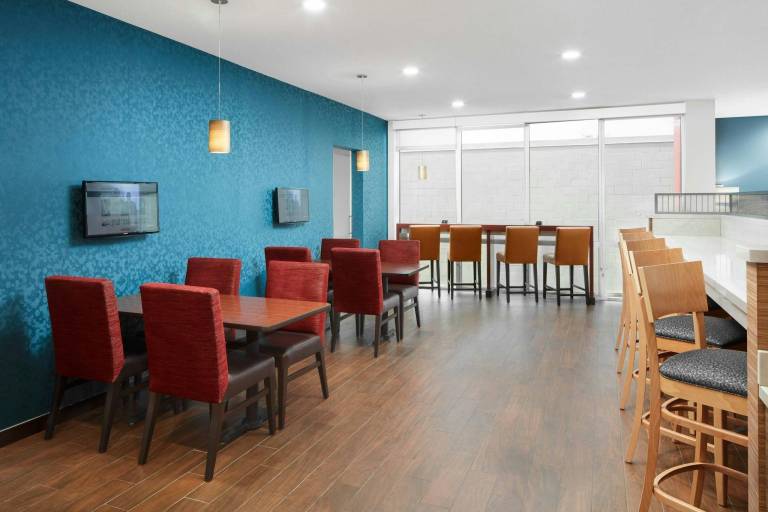 TownePlace Suites by Marriott Tampa South — photo 4