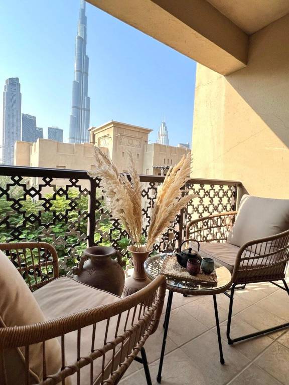 Fully equipped wonderful holiday apartment with pool & terrace | Close to Burj Khalifa | Suitable for remote work | Pet-friendly — photo 5