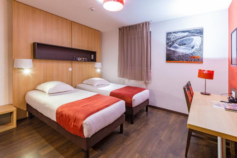 Serviced apartment with patio in Aubiere