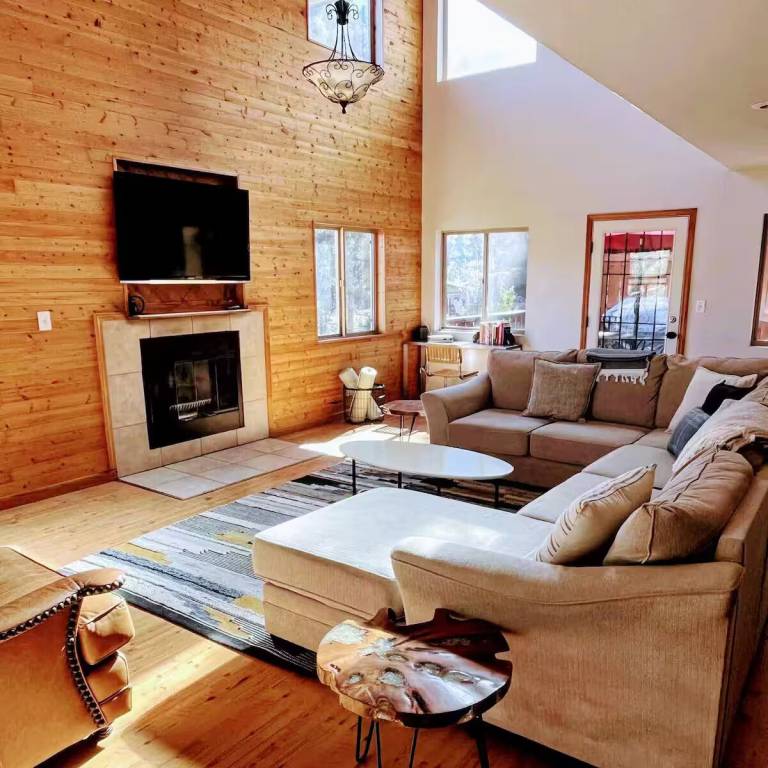 Cabin Pine Mountain Club