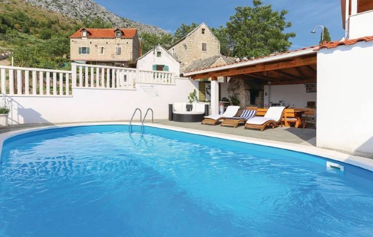 Dom Omiš