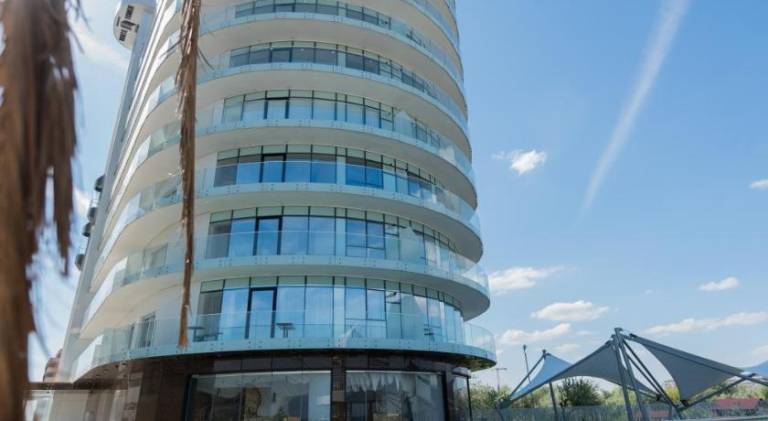 Serviced apartment with pool, jacuzzi & sauna — photo 2