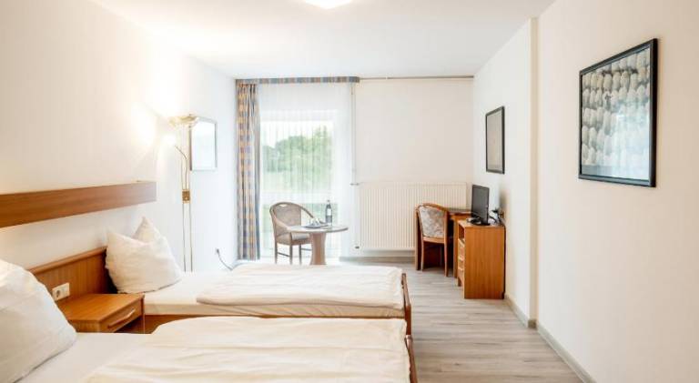 Messe Hotel Garni Kraushaar Tennis - und Freizeitcenter — photo 2