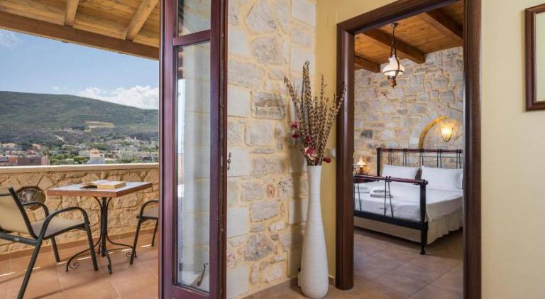 Charming villa with barbecue, private pool & terrace | Pets are welcome — photo 4