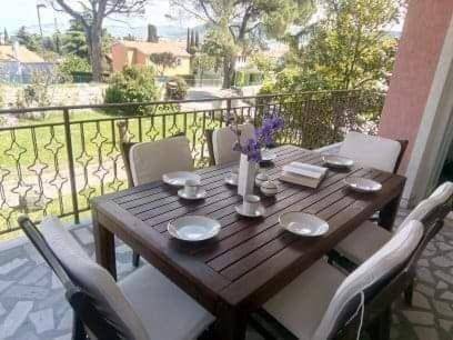 Rental apartment with yard & patio — photo 4