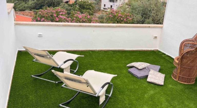 Vacation home with BBQ, pool & terrace — photo 5