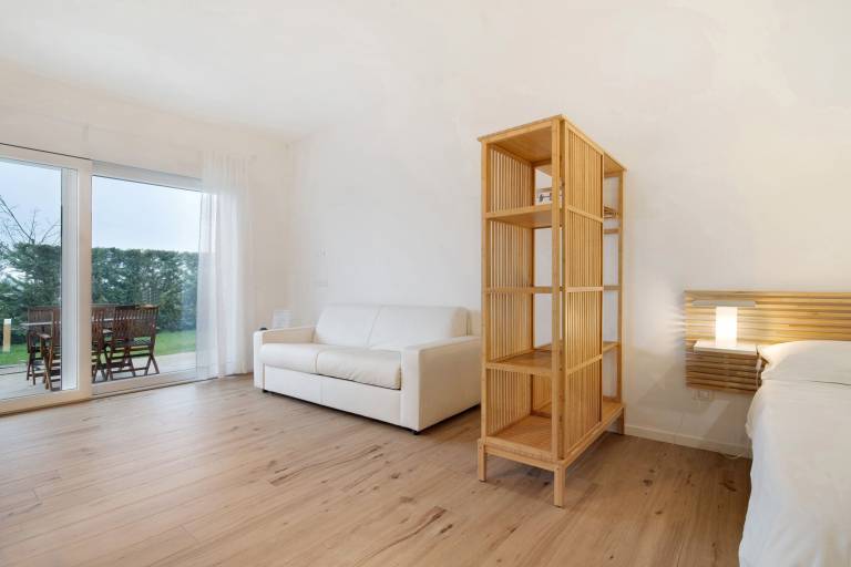 Studio with fast internet & yard | City view — photo 2