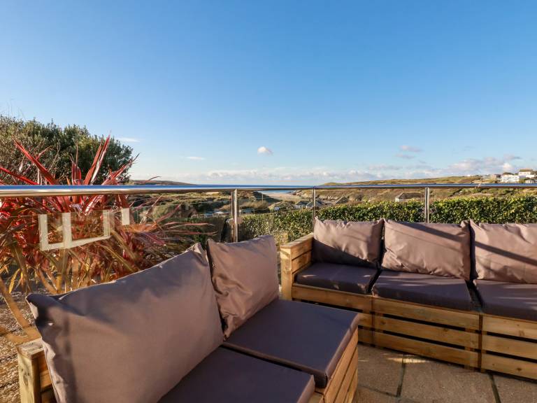 Child-friendly cottage with yard | Beach view | Next to the beach | Pets allowed — photo 2