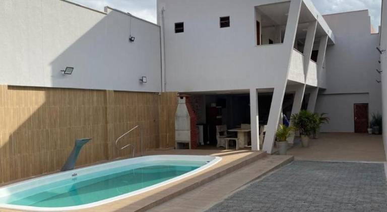 Vacation home with pool — photo 3