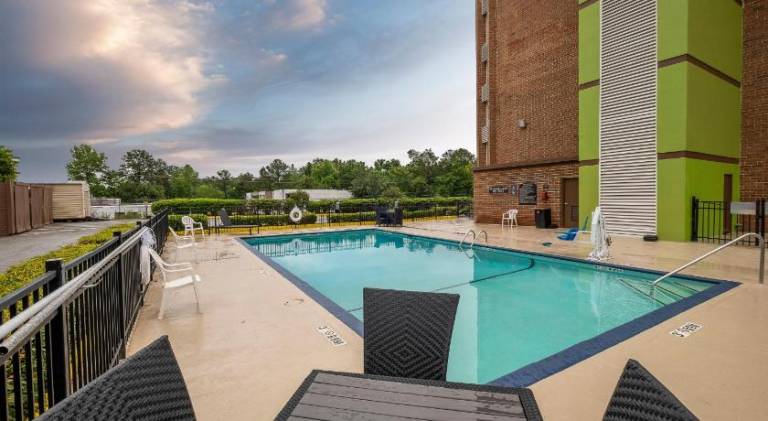 Red Roof Inn & Suites Macon — photo 3