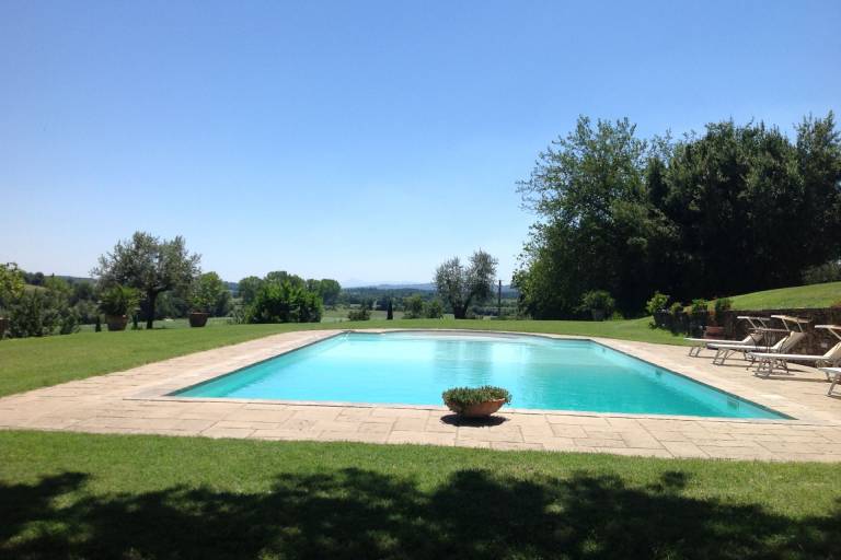 Villa with garden, BBQ & private pool — photo 4