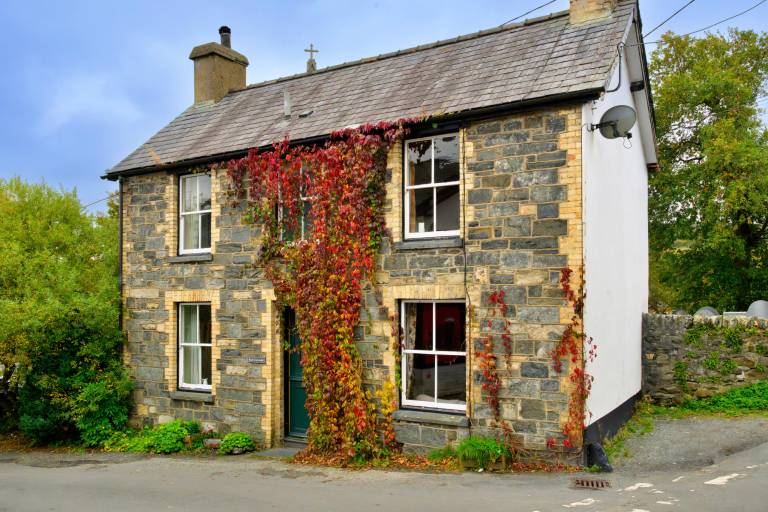Cottage with 2 rooms for 6 persons — photo 2