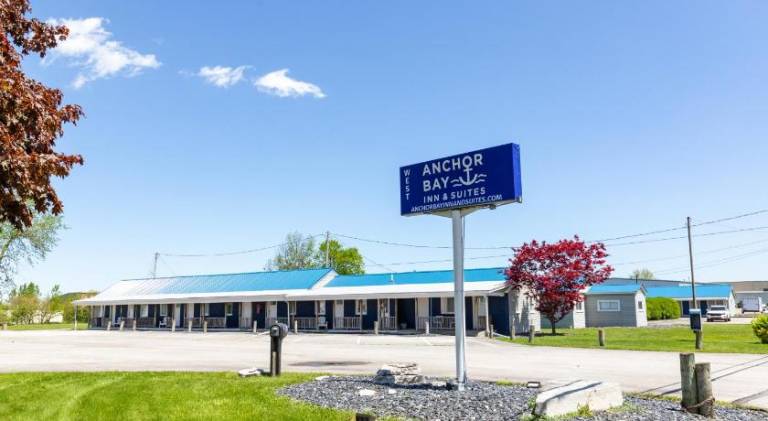 Anchor Bay Inn and Suites in Sandusky, OH