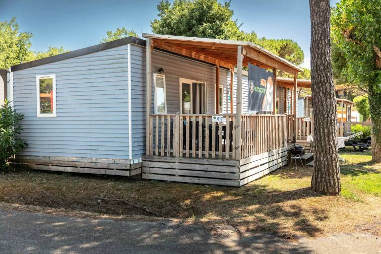 Campsite Del Garda Village - Mobile home Comfort 3 bdr. 6 pers. Lounge Decking A/C — photo 4