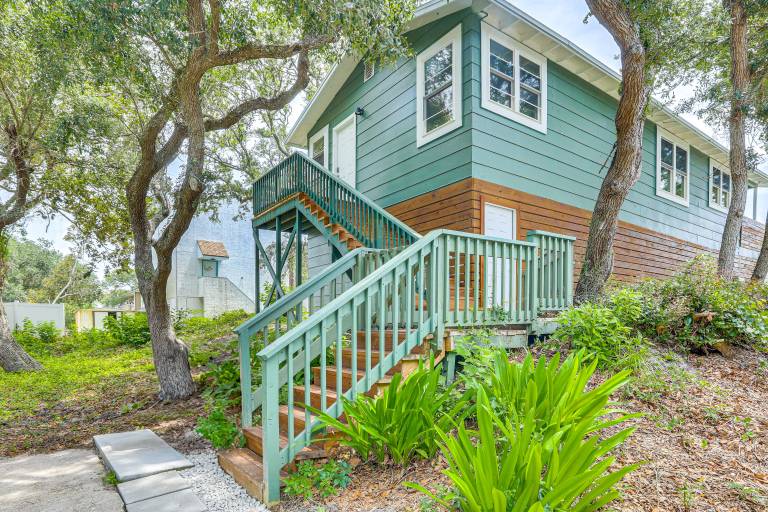 Walk to Ocean: Unit w/ Deck in Fernandina Beach! in Fernandina Beach, FL
