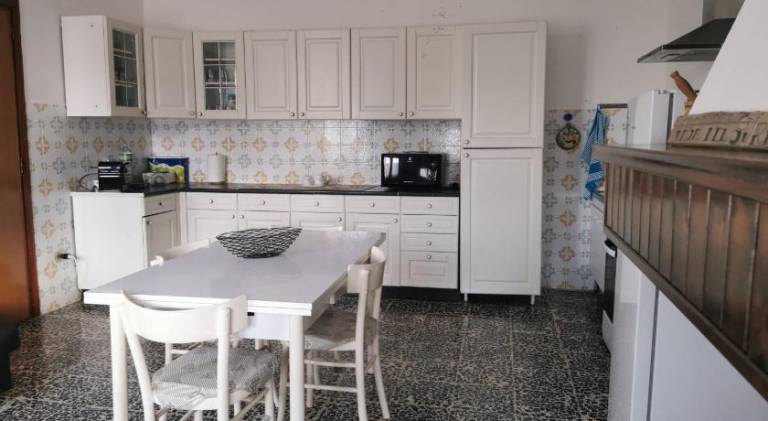 House with 3 rooms for 6 persons in Oristano