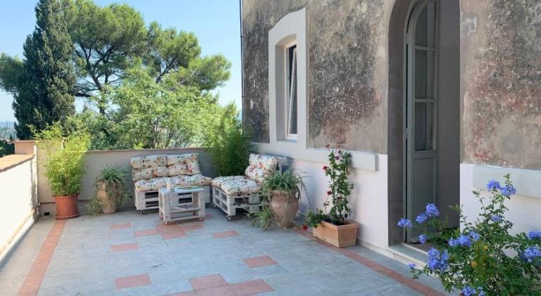 Apartment with garden, patio & BBQ | Suitable for remote work | Pets allowed — photo 5