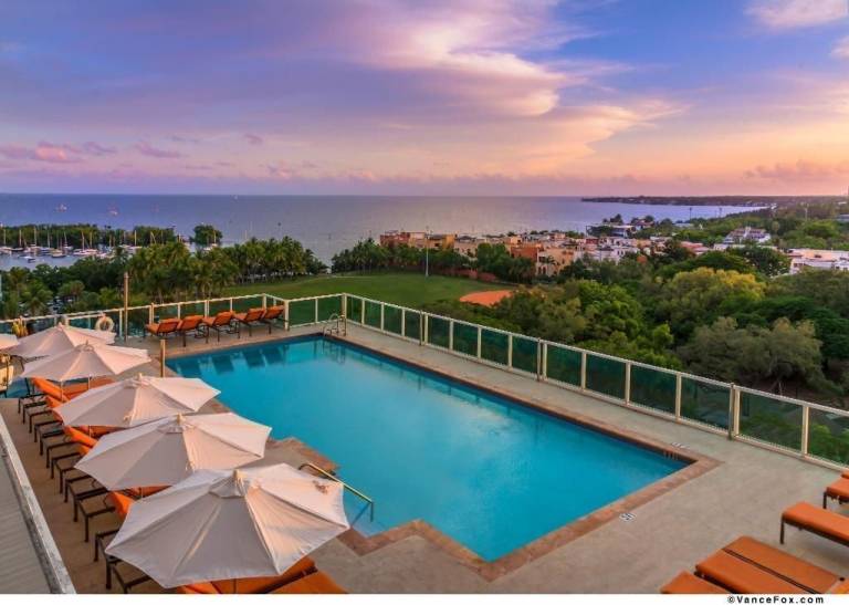Condo  Coconut Grove