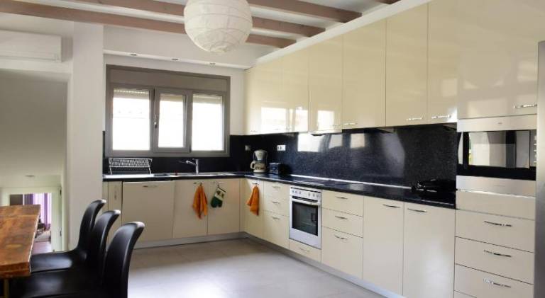 Charming villa with pool | Pets allowed — photo 4