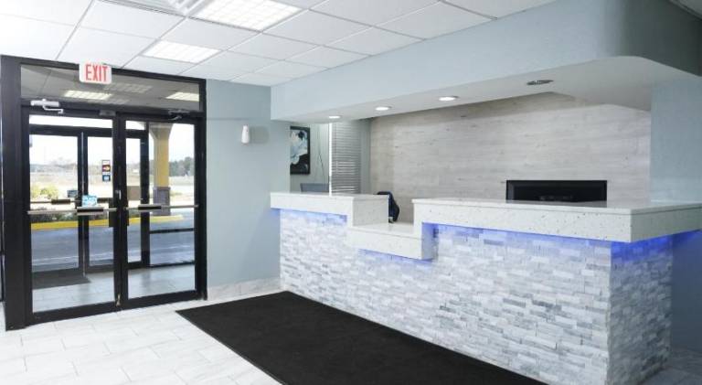 Red Carpet Inn & Suites — photo 2