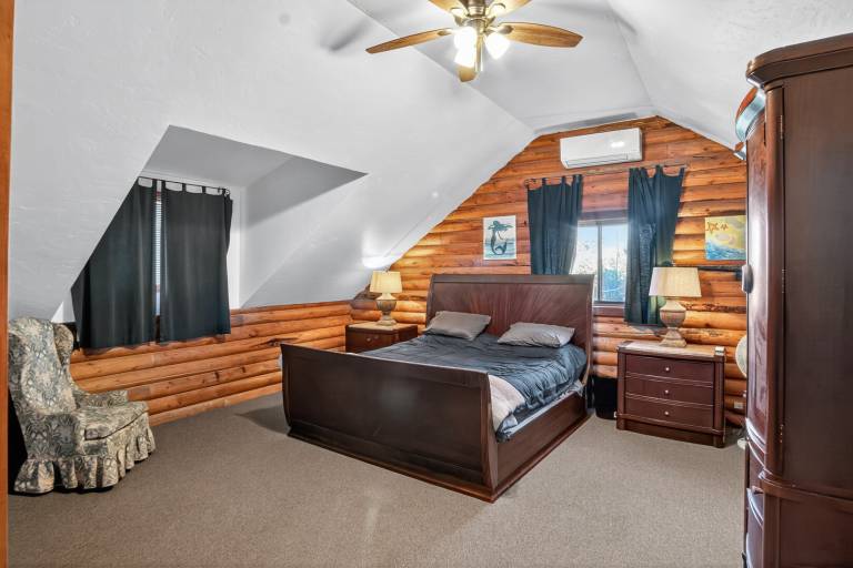 Family-friendly cabin with terrace & yard | Pet-friendly — photo 4