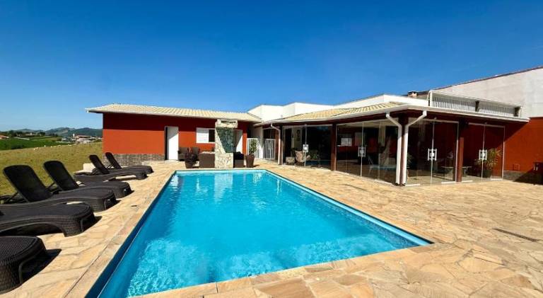 Vacation home with pool in Socorro