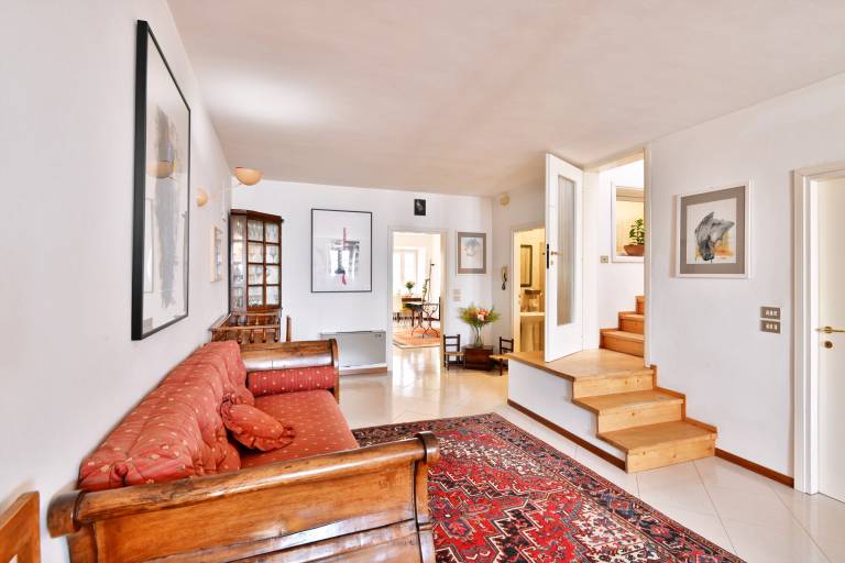Holiday apartment with patio — photo 3