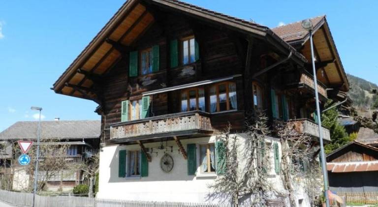 Apartment with 1 room for 4 persons in Saanen