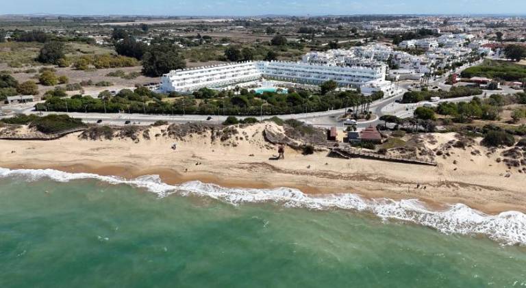 Rental apartment with garden, pool & patio in Rota