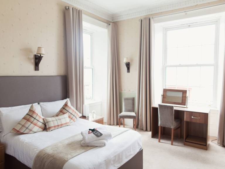 Accommodation Dunoon
