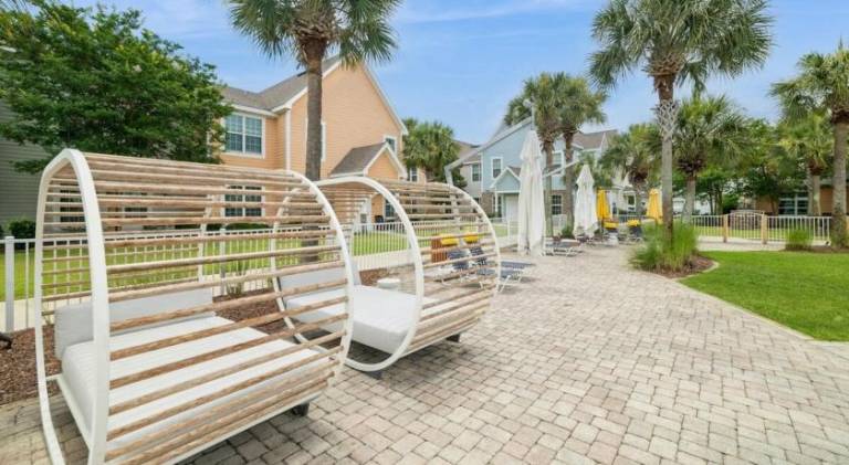 3 Bedroom Luxury Condo with Resort Pool, Game Room, and Gym — photo 5