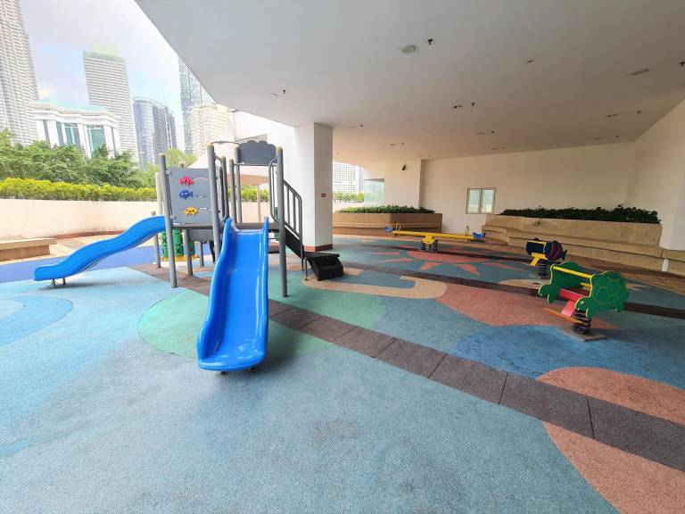 Crest Residence Sultan Ismail — photo 5