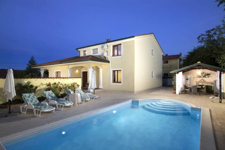 Ferienhaus in Vodnjan, Juršići für max. 8 Personen, Ferienhaus in Vodnjan, Juršići für max. 8 Personen,