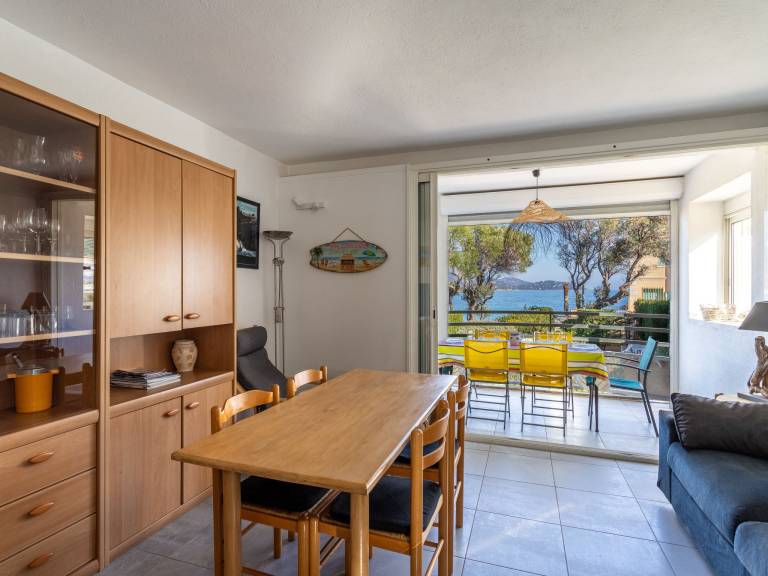 Fully equipped beautiful rental apartment with barbecue & yard | Sea view | Beach nearby | Good for workation | Pets are welcome — photo 4