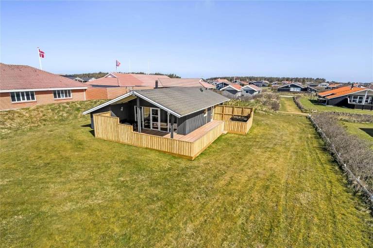 Vacation home with sauna, patio & barbecue in Harboore
